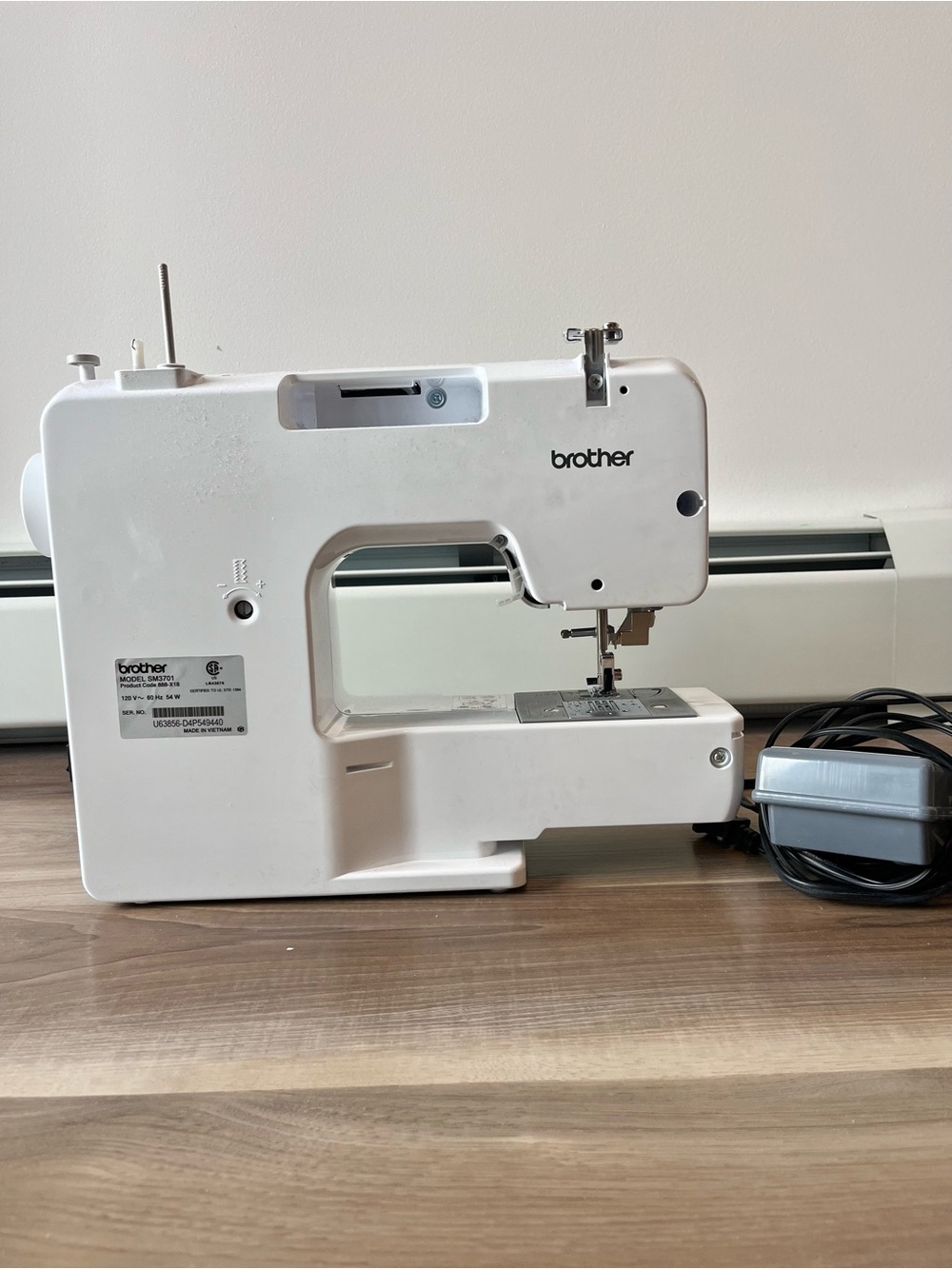 Brother SM3701 Sewing Machine - Picture 3 of 13